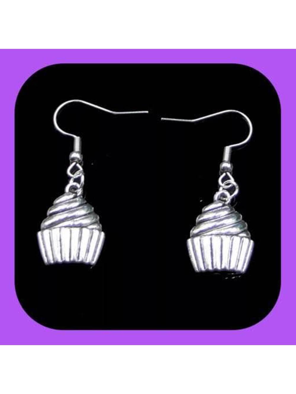 New Super Cute Whimsical Cupcake Earrings

Perfect Gift 🎁